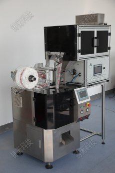 ���b���~���b�C����